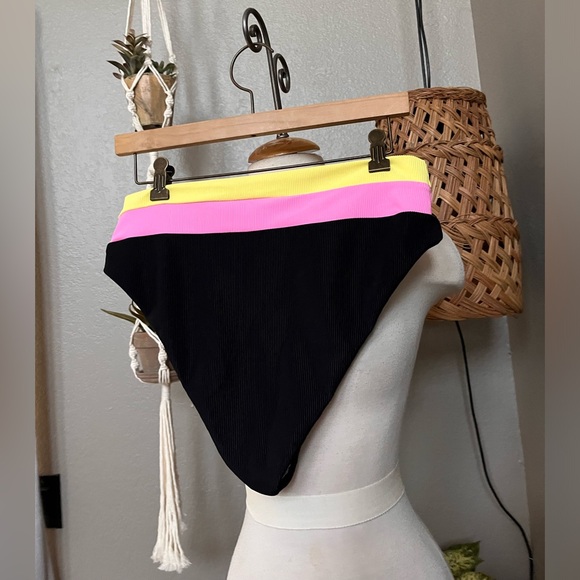 ▪️Beach Riot Heidi Bikini Bottom - Picture 6 of 8